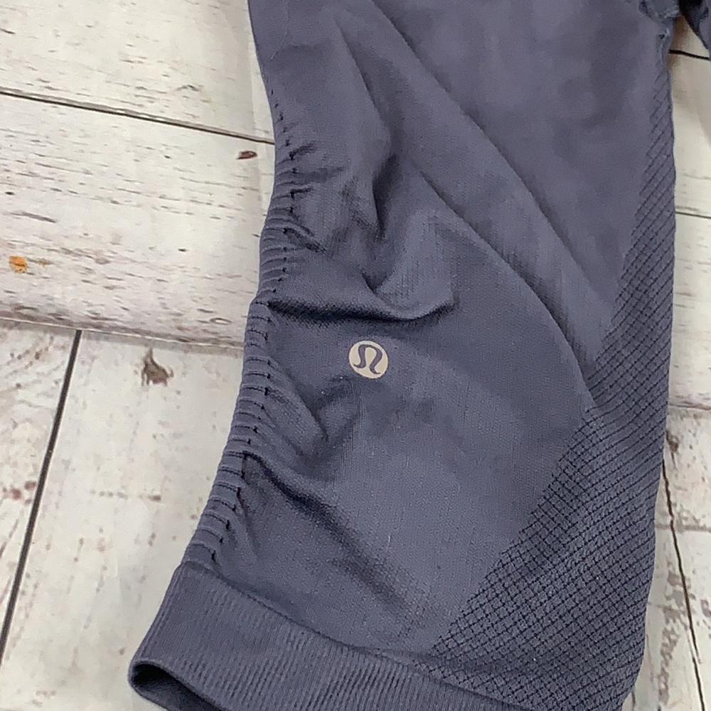 lululemon navy crop Capri ruched side leggings size 6 - Picture 5 of 12